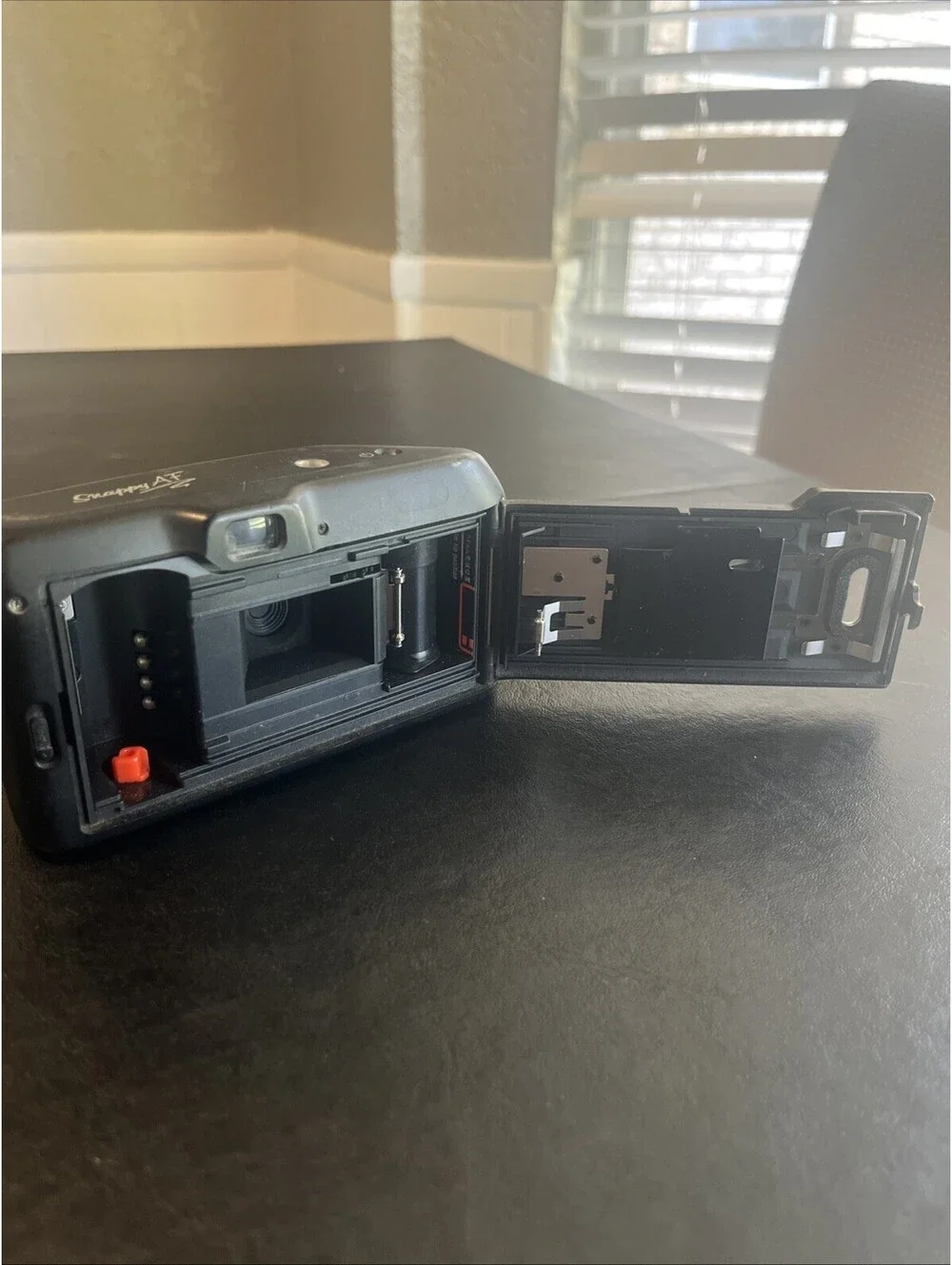 Canon Sure Shot Snappy AF (Supreme 2) 35mm Film Camera 35mm lens